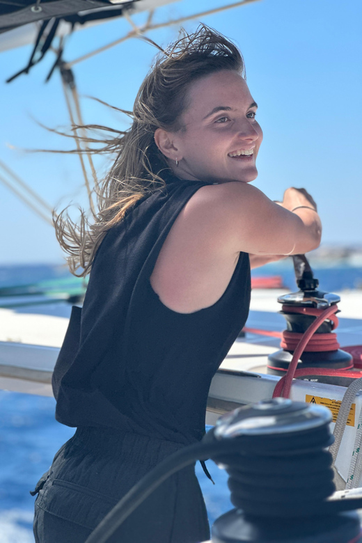 Semi-Private Brand-New (2021) With Premium Food & Young Crew - Key Points