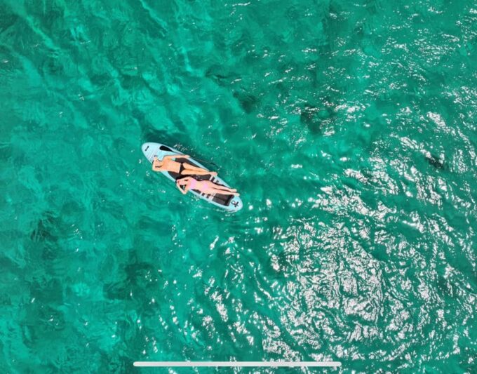 Semi-Private Brand-New (2021) With Premium Food & Young Crew - Vibrant Marine Life Exploration
