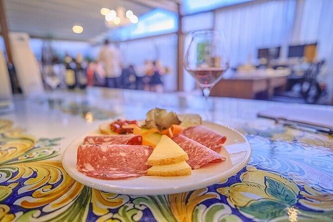 Semi-Private Chianti Wine Tour With Dinner in Tuscany Vineyard - Dietary Accommodations and Inclusions