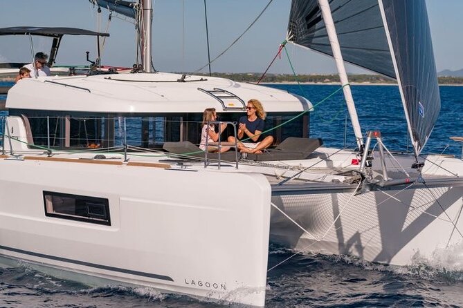 Semi Private Cruise With Luxury Catamaran in Delos and Rhenia Islands - Key Points