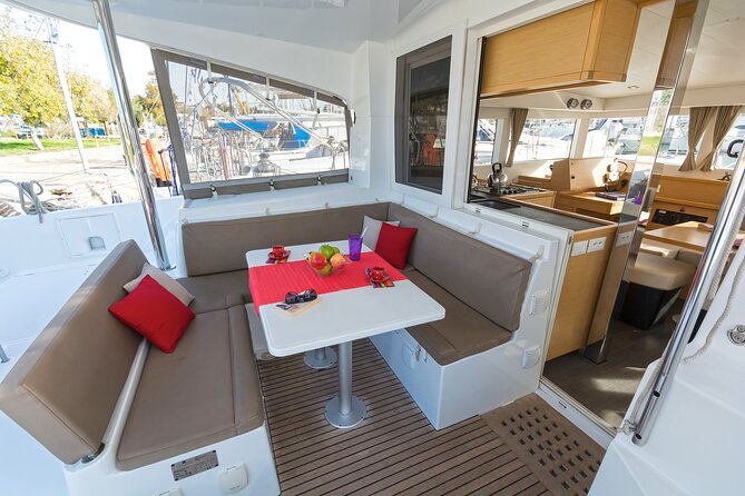 Semi Private Cruise With Luxury Catamaran in Delos and Rhenia Islands - Inclusions and Amenities