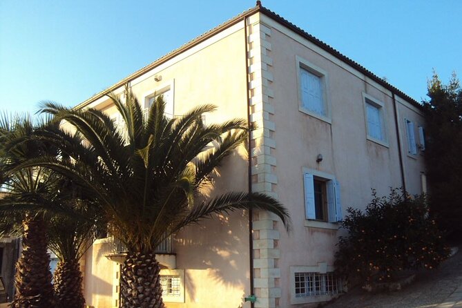 Semi- Private Olive Grove and Oilve Mill With Olive Oil Tastings - Meeting and Pickup