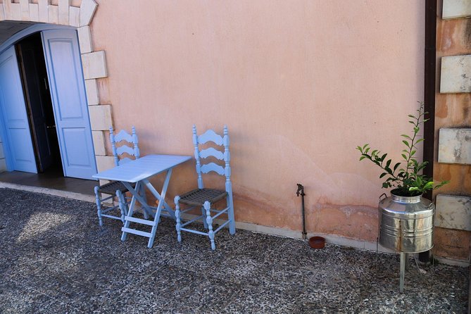 Semi Private Wine, Olive Oil, and Terroir Tour of Heraklion Area With Tastings - Mezze Lunch Experience