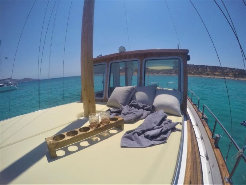 Semi-Private Yacht Cruise to Antiparos & Despotiko With Lunch - Cruise Overview