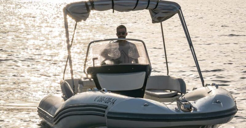 Semi-Rigid Boat Rental Zodiak NZO-600 - Key Points