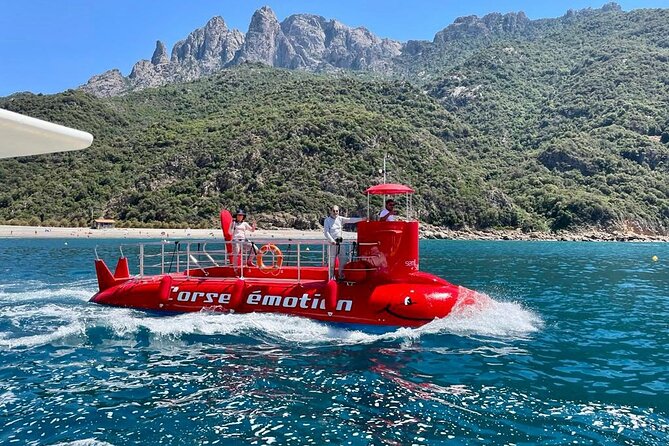 Semi-Submarine: Visit to the Seabed of Porto Bay - Getting to the Meeting Point