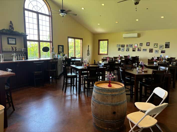 Seneca Lake: Wine Tasting Tour With Lunch - Scenic Seneca Lake