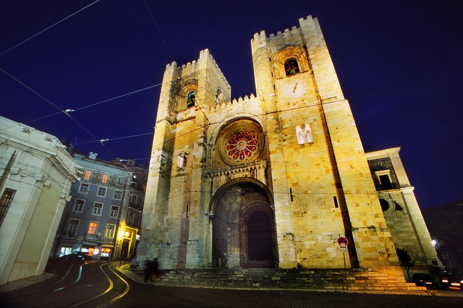 Senior Tourism - Private Tour Best of Lisbon, Sintra & Cascais - Visiting Cascais