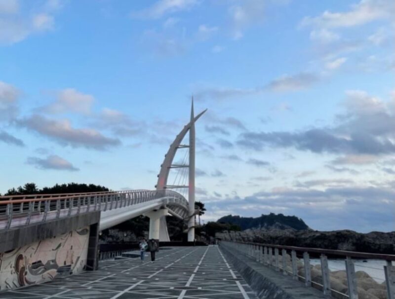 Seogwipo City(In Jeju Island) Walking Tours With Sunset - Itinerary
