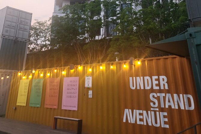 Seongsu-dong Walking Tour: K-Pop, Culture, Cheer, Friends & Relax - Discover Seongsu-dongs Architectural Gems