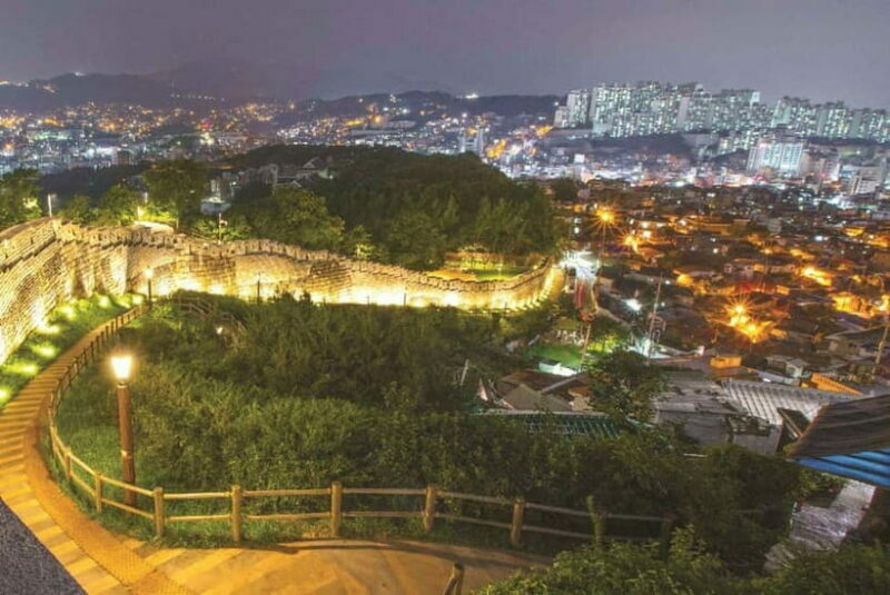 Seoul : Changgyeonggung & Gwangjang Market & Naksan Park - FAQ