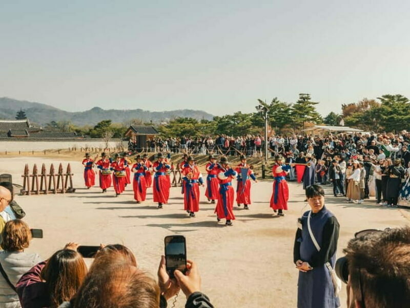 Seoul: City Hightlights, Palace Tour, and Optional Hanbok - FAQ