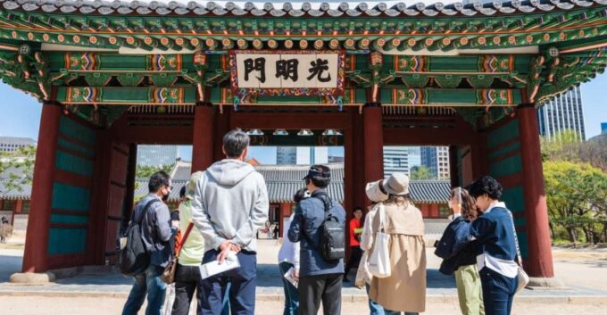Seoul: Deoksugung Palace History Odyssey Walking Tour - Understanding the Korean Experience