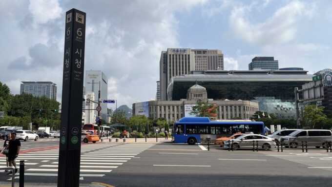 Seoul: Gyeongbok Palace and Bukchon Hanok Walking Tour - Frequently Asked Questions