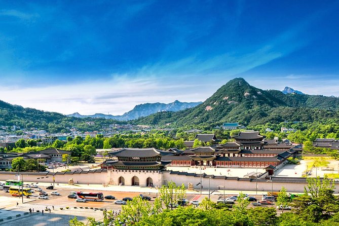 Seoul: Gyeongbokgung Palace Half Day Tour - Getting to the Palace