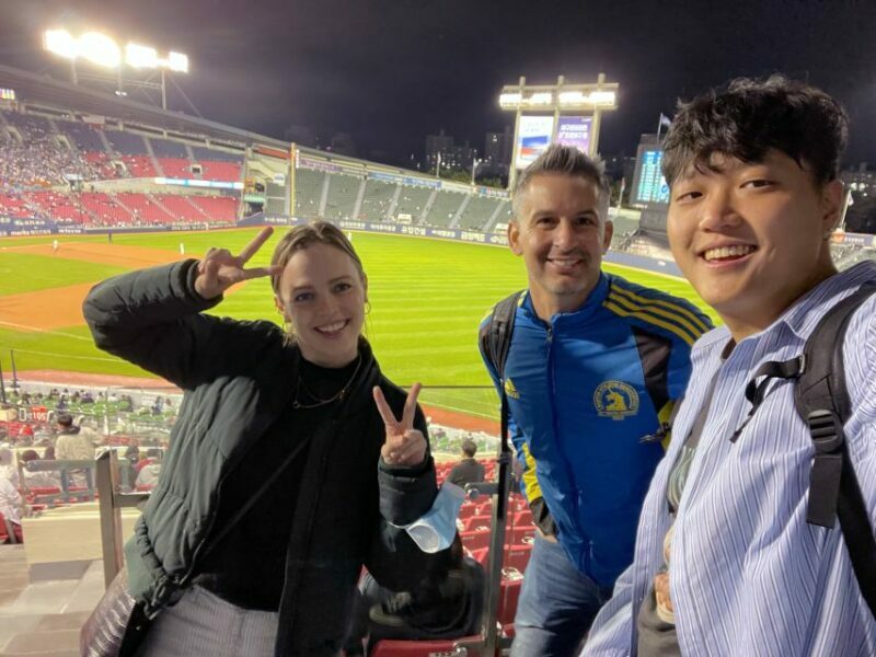 Seoul: Jamsil Baseball Stadium Game Ticket with Dinner&Beer - Authenticity and Local Culture