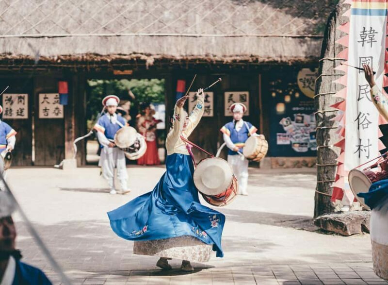 Seoul: Korean Traditional Music Museum & Live Concert Tour - Key Points