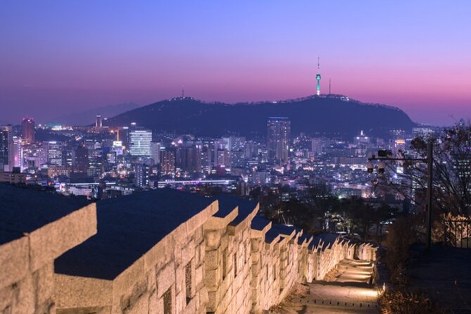 Seoul Night Tour (Gwangjang Market, Royal Palace and Naksan Park) - Exploring Changgyeong Royal Palace