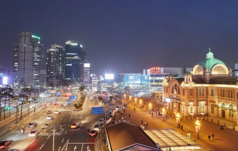 Seoul: Night Tour to Deoksugung Palace and Sevit Seom - Strolling Cheonggyecheon Stream