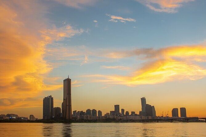 Seoul Night Tour with Han River Cruise and Gyeongbokgung Palace - Practical Tips for Travelers