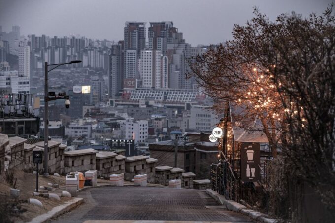 Seoul: Nighttime Hidden Gems Walking Tour - Nighttime Views From Hanyang City Wall