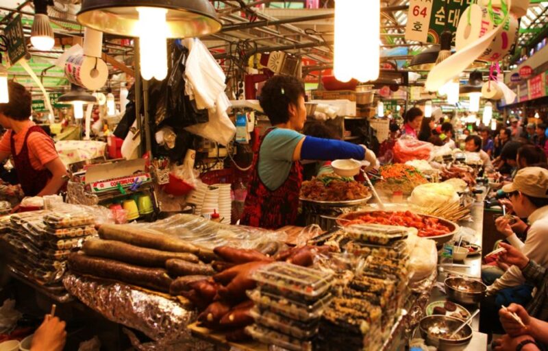 Seoul: Nighttime Tour of Palace, Market, Naksan Park & More - Convenient Tour Options