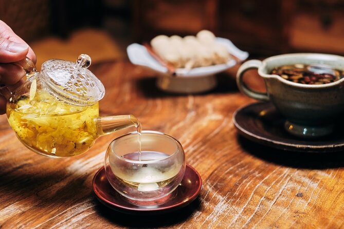 Seoul Private Walking Food Tour With Secret Food Tours - Tour Start and Duration