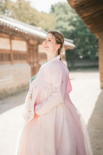 Seoul: Professional Hanbok Photography at Gyeongbok Palace - Who Will Love This Experience?