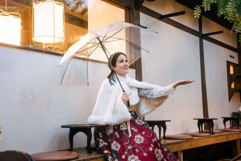 Seoul: Street Photoshoot and Hidden Gem History Walking Tour - Who Should Take This Tour?