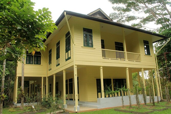 Sepilok Orang Utan, Sun Bear & Sandakan Nature City Tour Lunch - Customizing Your Borneo Adventure