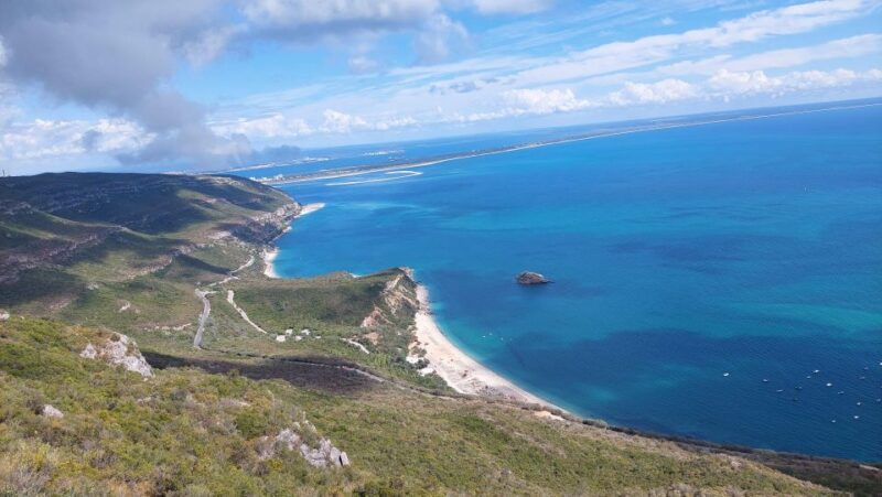 Serra Arrábida: Private Tour With Wine Tasting Premium Car - Wine Tasting Experience