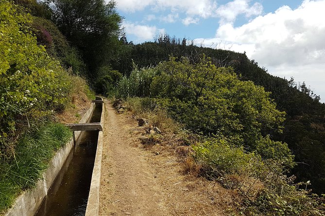 Serra DÁgua Valley Walk - Hike Through Laurel Forest