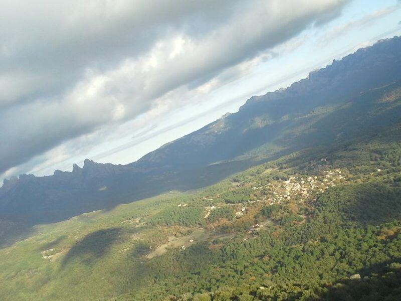 Serra-Di-Scopamène: Private Sunset Hike With Snacks and Wine - Accessibility Adaptations