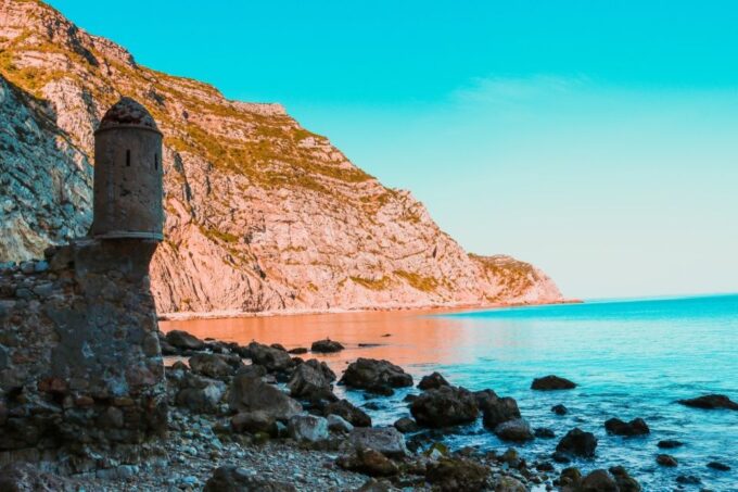 Sesimbra: Arrábida Beaches & Caves Boat Tour With Snorkeling - Transportation Options