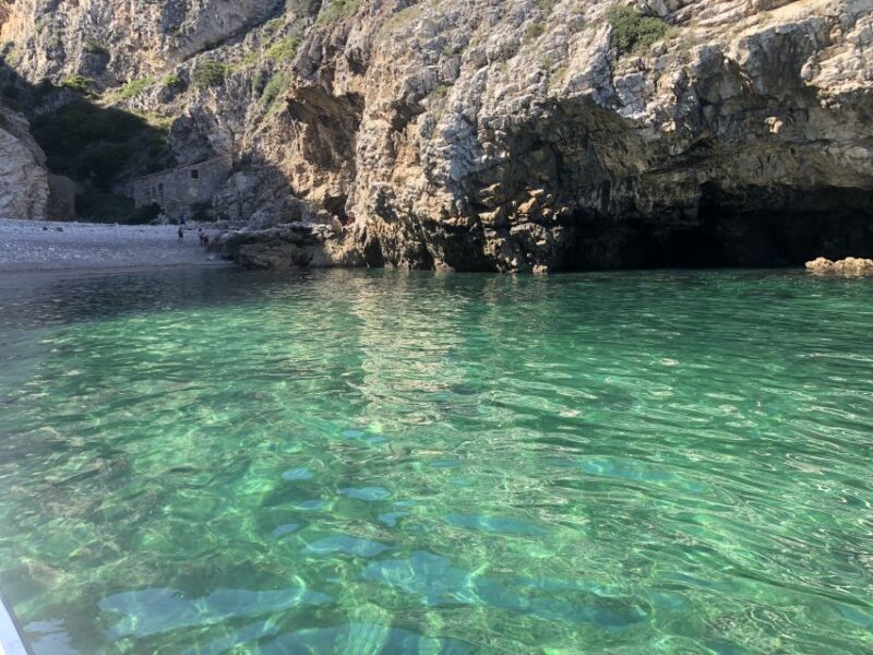 Sesimbra: Arrábida Beaches & Caves Boat Tour With Snorkeling - Important Information