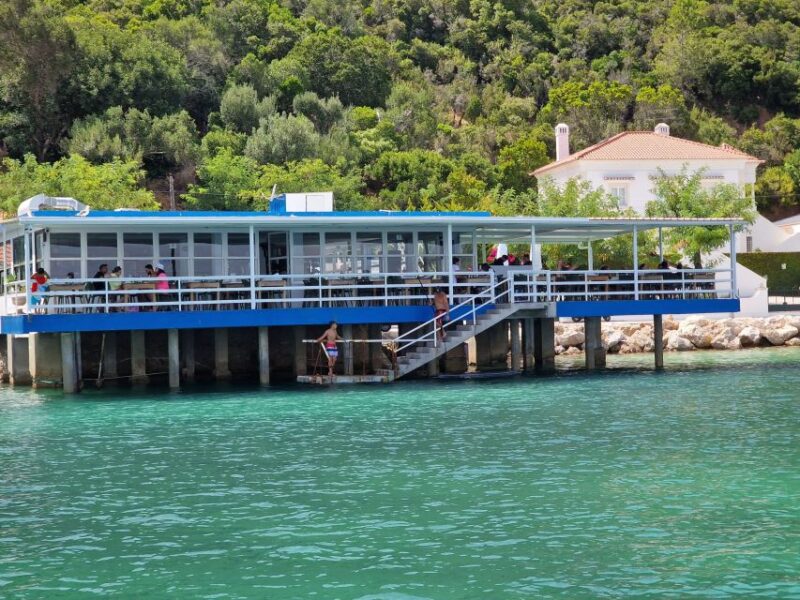 Sesimbra: Boat Tour With Lunch at Portinho Da Arrabida - Itinerary and Experiences