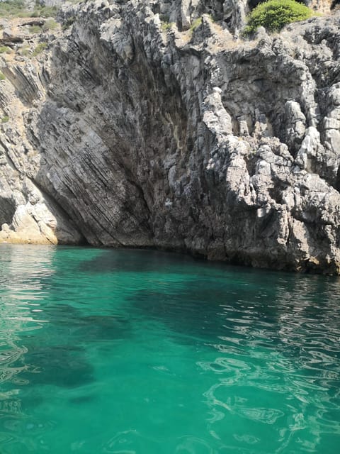 Sesimbra: Boat Trip Along Beaches and Bays With Snorkeling - Pricing and Booking