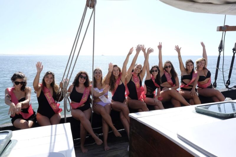 Sesimbra: Cliffs, Bays & Beaches Aboard a Traditional Boat - Tour Highlights and Attractions