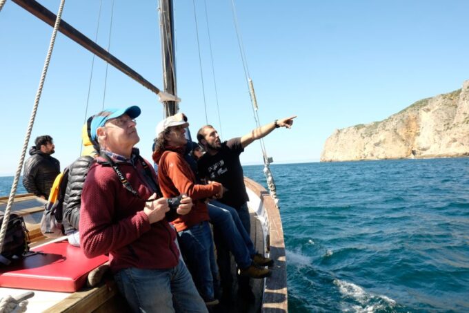 Sesimbra: Cliffs, Bays & Beaches Aboard a Traditional Boat - Activities and Relaxation on Board