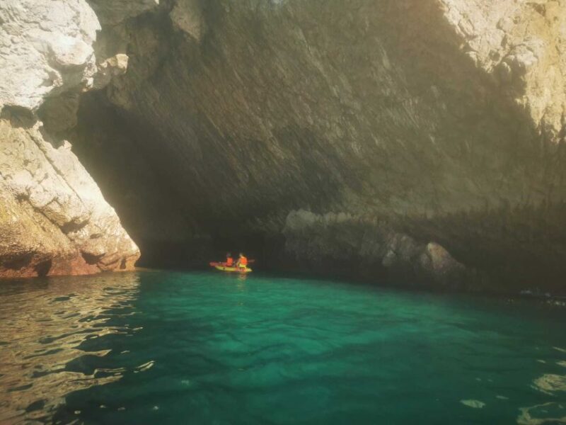 Sesimbra: Kayak Tour to Secret Beaches and Caves - Key Points