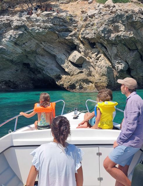 Sesimbra: Private Boat Tour - Wild Beaches, Secret Bays, Caves - Inferno Beach
