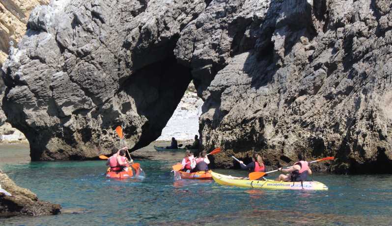 Sesimbra: Ribeiro Cavalo Beach, Caves, & Arrábida Kayak Tour - Itinerary Highlights