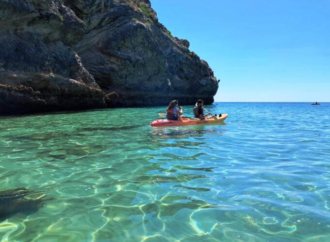 Sesimbra: Ribeiro Cavalo Beach, Caves, & Arrábida Kayak Tour - Preparing for the Adventure