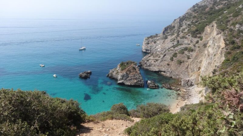 Sesimbra: Ribeiro Do Cavalo Beach Roundtrip Boat Transfer - Key Points