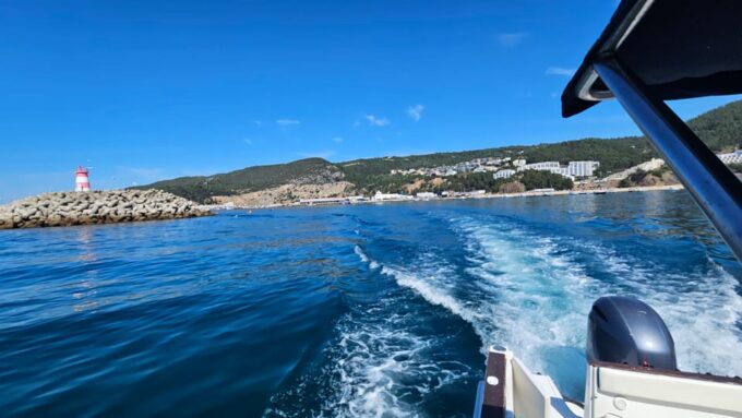 Sesimbra: Rote of Wonders/ Private Boat Tour Along the Cost - Frequently Asked Questions