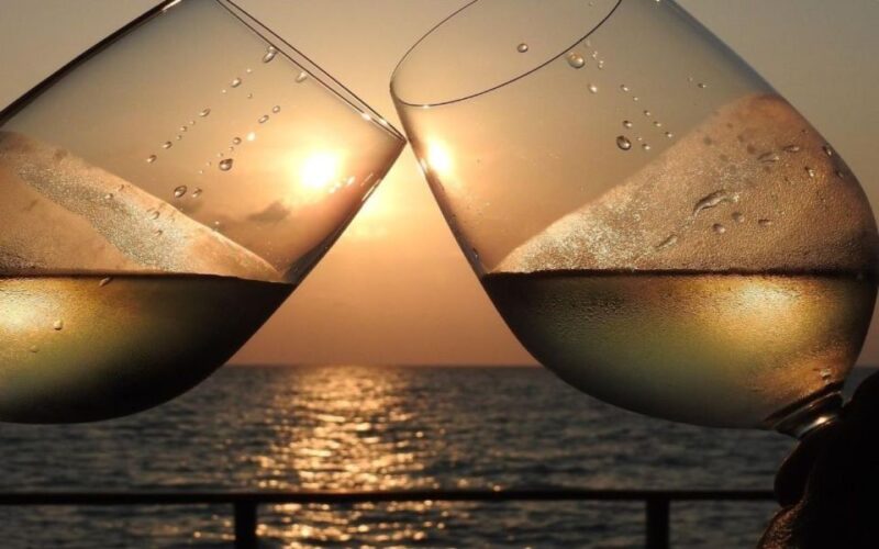 Sesimbra: Sunset Boat Tour - Experience Highlights
