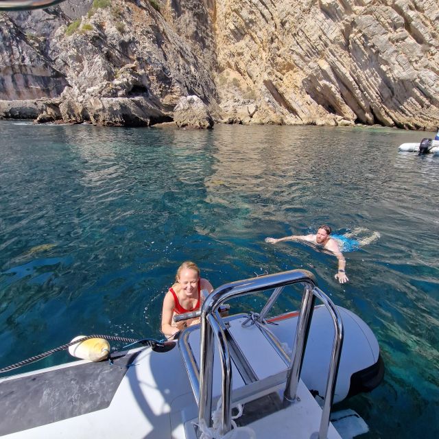 Sesimbra: Wild Beaches and Caves Boat Tour - Scenic Highlights