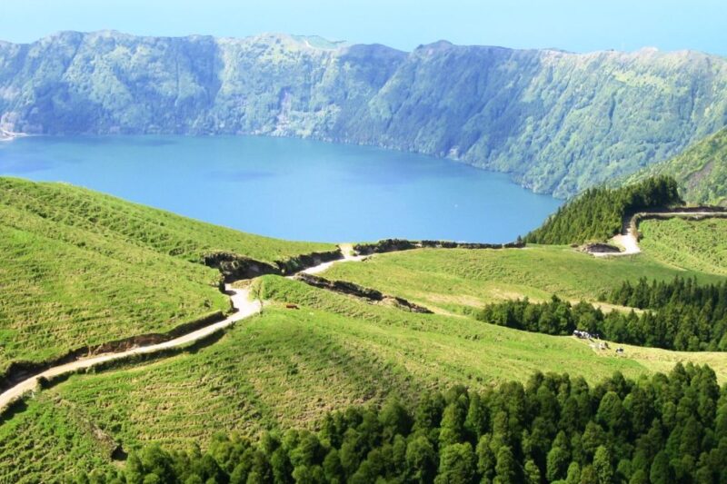 Sete Cidades Azores 4x4 Day Tour From Ponta Delgada - Guided Experience