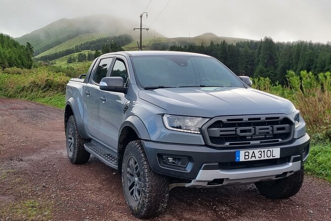 Sete Cidades & Mosteiros: Private 4x4 Tour Half Day - Meeting and Pickup