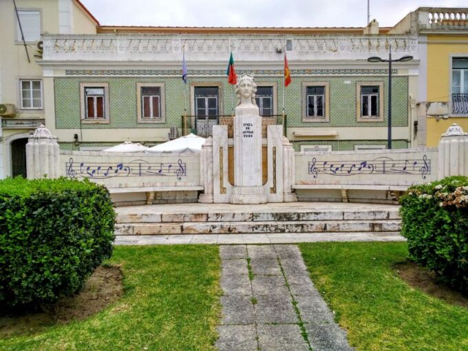 Setúbal: Private Walking Tour - Meeting Point and Duration